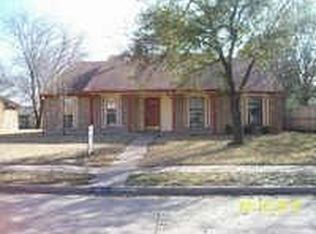 505 Beechwood Dr, Grand Prairie, TX 75052