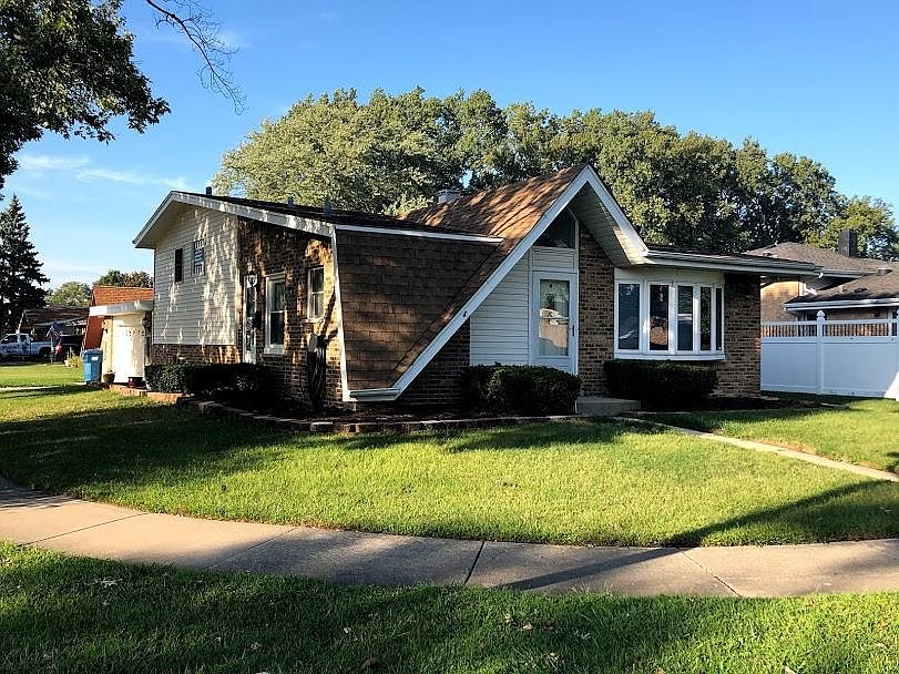 1st image of 11737 S Carolyn Ln