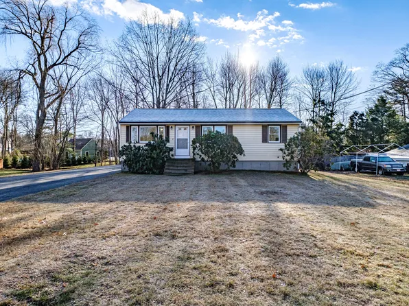 8 Woodside Drive, Scarborough, ME 04074