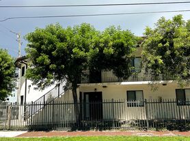 1375 SW 6th St, Miami, FL