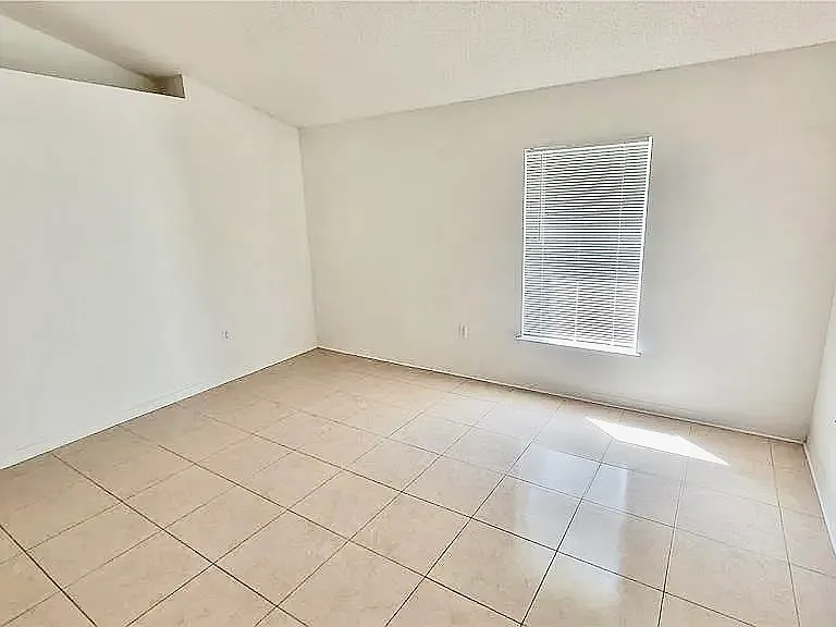 921 Bristle Cone Ct — Photo 6