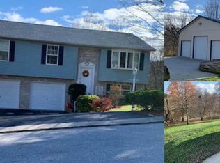 216 Jasmine Dr, Hanover, PA 17331