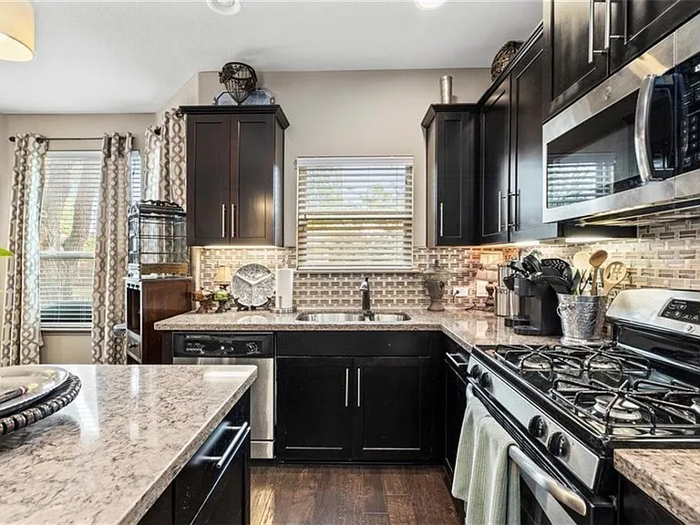 10804 Champ Ct — Photo 60