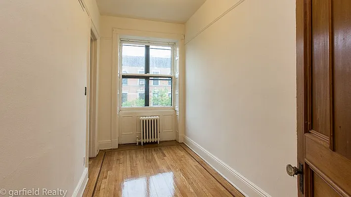 Rented by Garfield Realty  | media 16