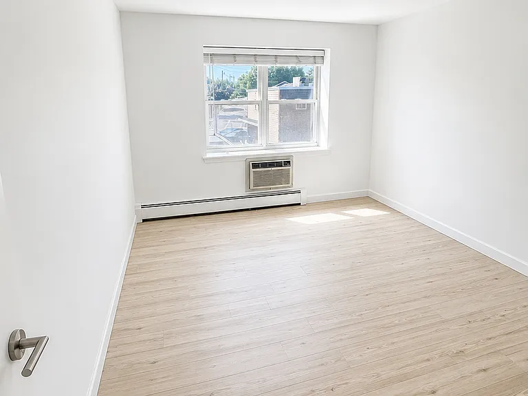 20 Jefferson St #B2 — Photo 23