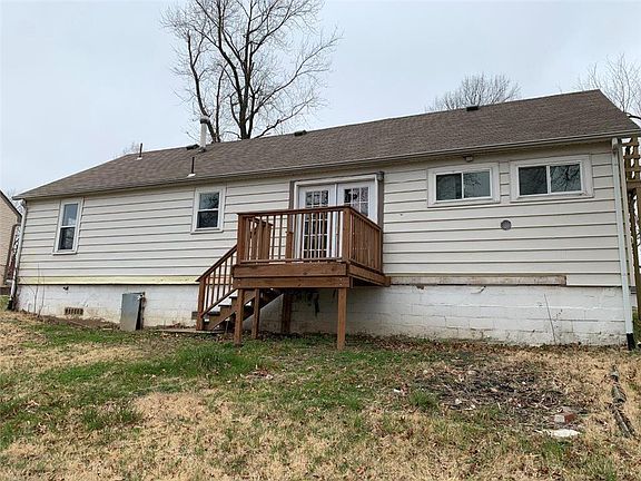 4th image of 1627 Highland Dr