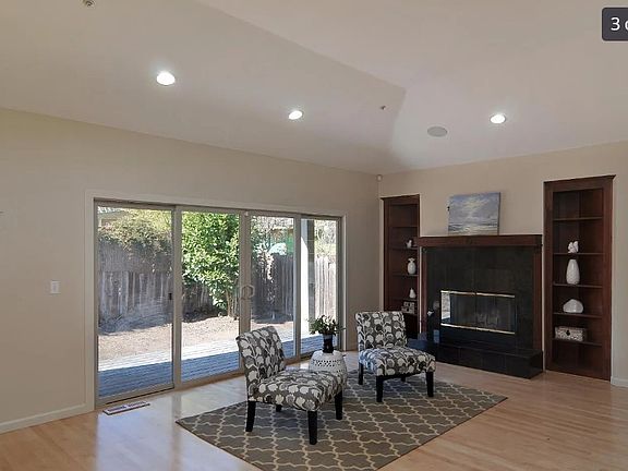 3rd image of 315 La Fonda Ave
