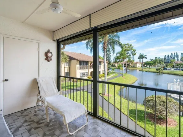 342 Pine Ridge Cir APT B-2, Greenacres, FL 33463