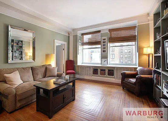 Sold by Warburg | media 7