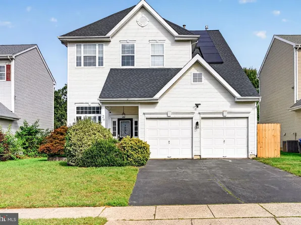 29 Shawnee Trl, Burlington, NJ 08016