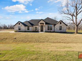 101 Hazlewood Rd, Granbury, TX 76049