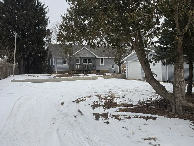 12320 Davis Rd — Photo 2