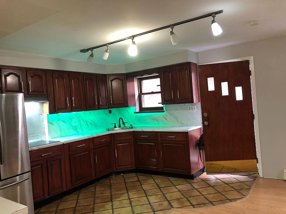 1st image of 14 146th St Floor 1