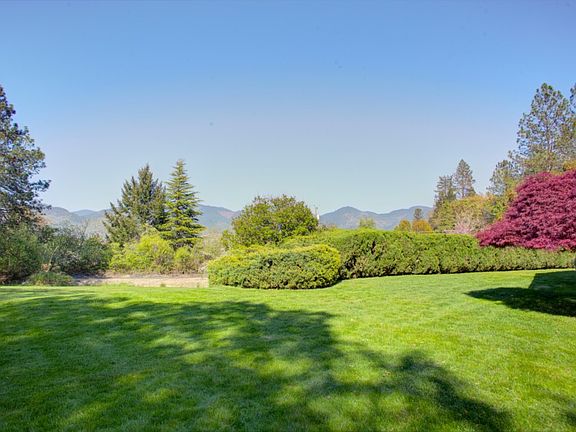 3rd image of 250 Sky Crest Dr