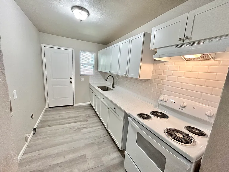 3123 Weir Ave — Photo 6