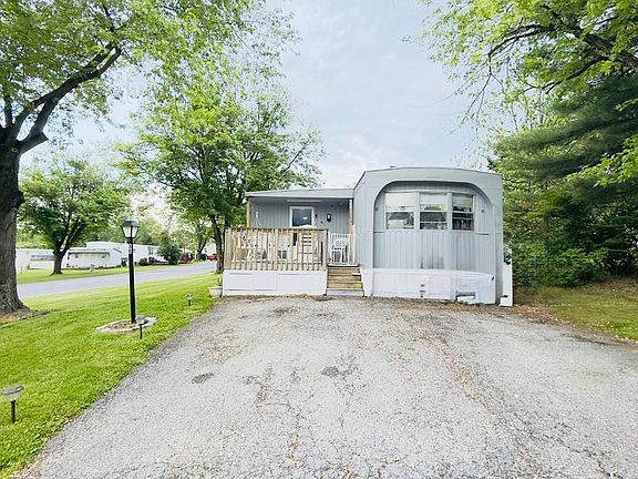 5th image of 34 Cypress Ln
