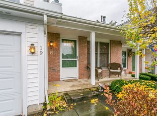 19 Overview Cir, Rochester, NY 14623