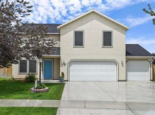8194 E Caspian Dr, Nampa, ID 83687