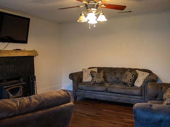 3rd image of 2214 Sullivan Rd