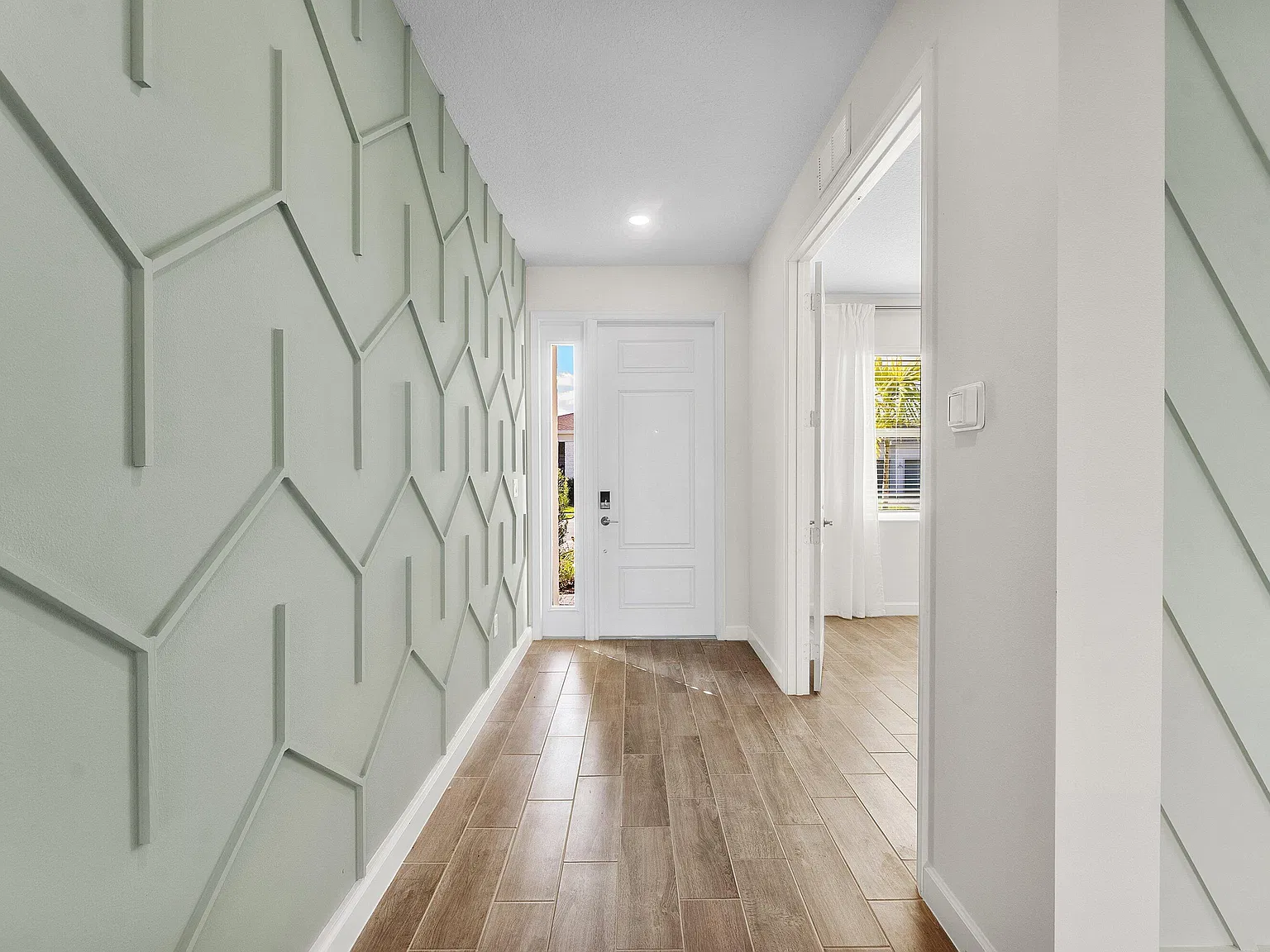 5 bed, 4.5 bath, 4111 sqft, $6,800 — Photo 4