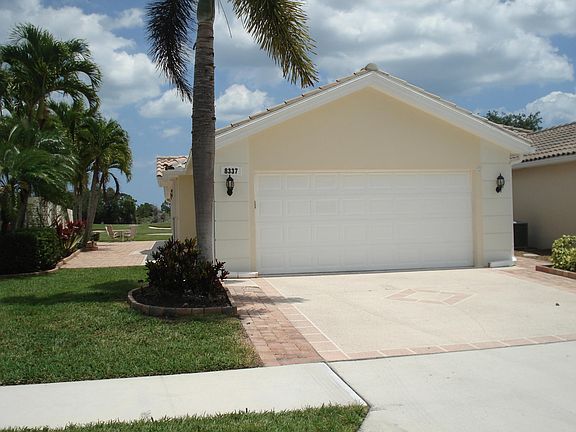 2nd image of 8337 SE Paurotis Ln