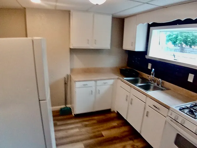 554 Coleman Ave — Photo 11