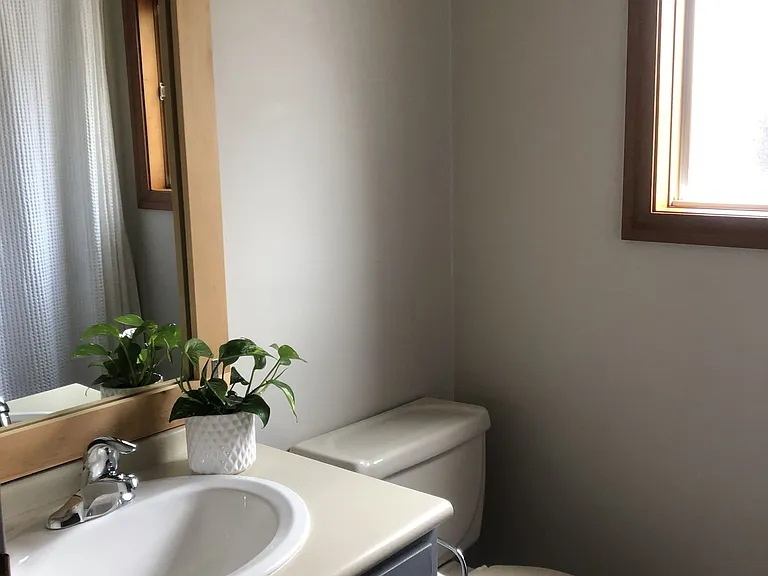 64 Chapel Hill Cres #LOWER — Photo 13