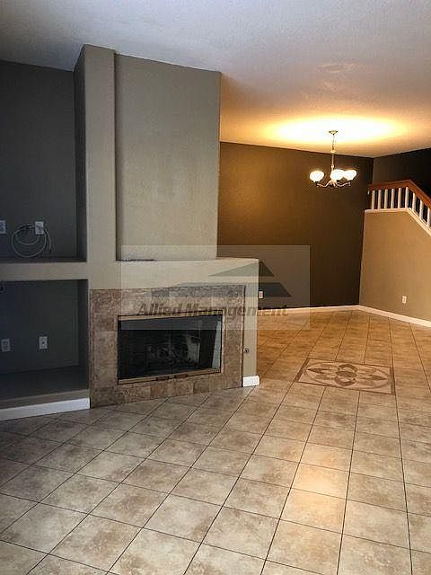 FinalLiving Room Fireplace017_10302019