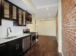 154 Adelphi St #3C, Brooklyn, NY 11205