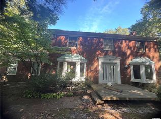 14 Richbourne Ln, Melville, NY 11747