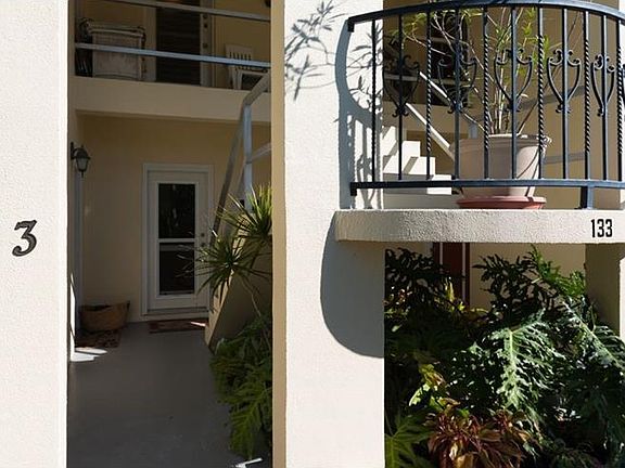 5th image of 133 Avenida Messina APT 1