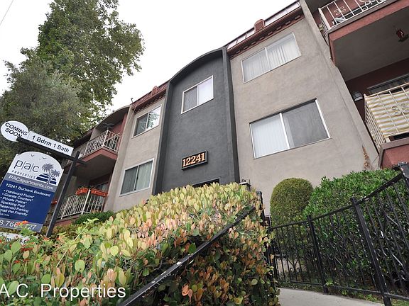 2nd image of 12241 Burbank Blvd #5065384