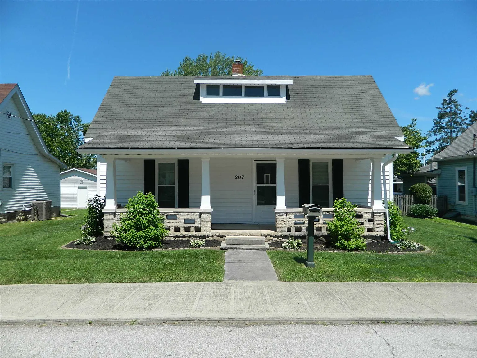 2117 Washington Ave photo 1
