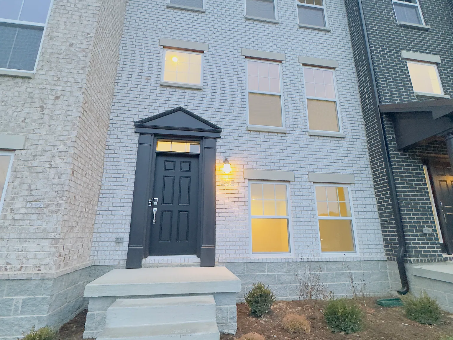 4883 Gilet Dr — Photo 2