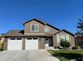 157 21st Pl NW, East Wenatchee, WA 98802
