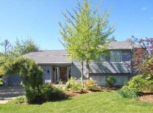 2433 Heron Dr, Lindenhurst, IL 60046
