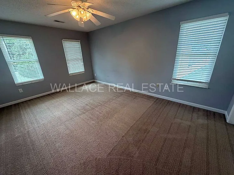 1209 Halifax Rd — Photo 9