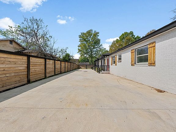 4th image of 831 Rigdon Rd