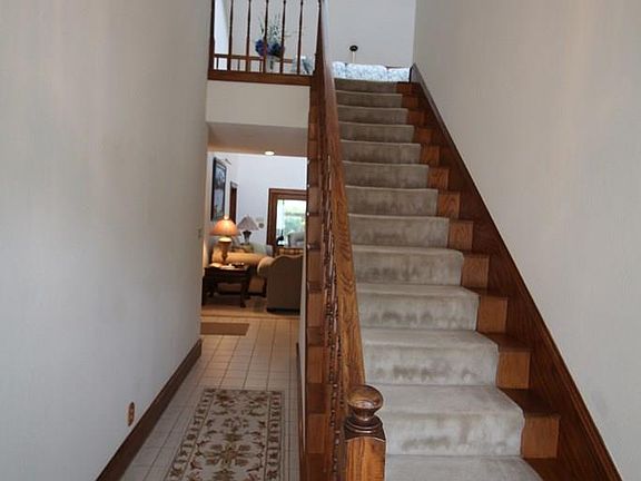 3rd image of 2914 Jacaranda Dr