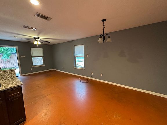 4th image of 1403 Strickland St Unit A