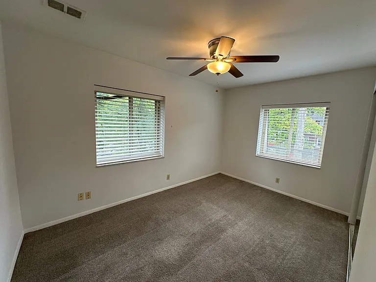 E 15th Ave 325 TPP — Photo 8