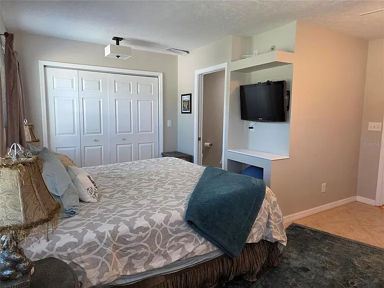3157 Goldenrod St #B — Photo 11