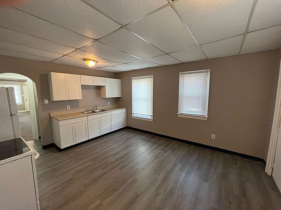 4th image of 1522 Loretta Ave