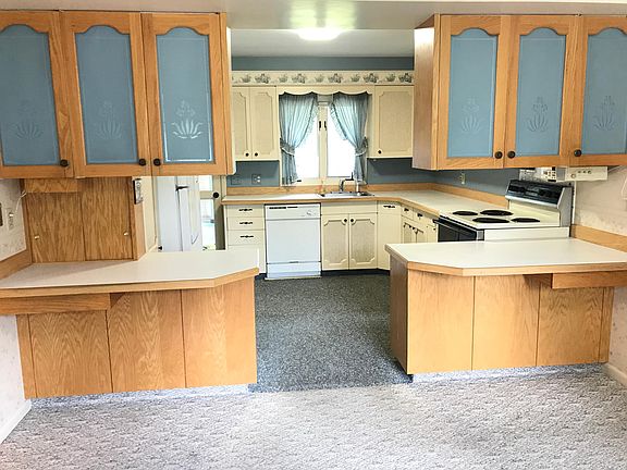 3rd image of 5616 Oakland Dr