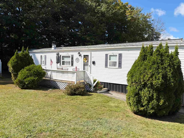17 Sandalwood Circle, Kittery, ME 03904