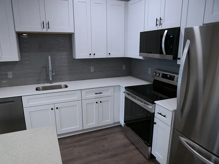 Leavenworth Lofts — Photo 32