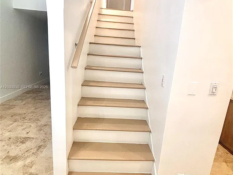 2666 Tigertail Ave #114 — Photo 4