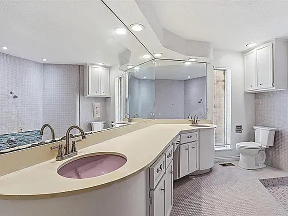 7700 S Country Club Dr