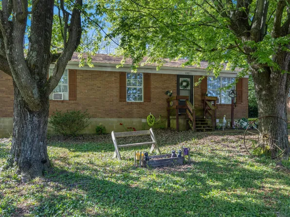 132 Brooks St, Cynthiana, KY 41031