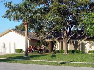 42 SW 12th Ter, Boca Raton, FL 33486